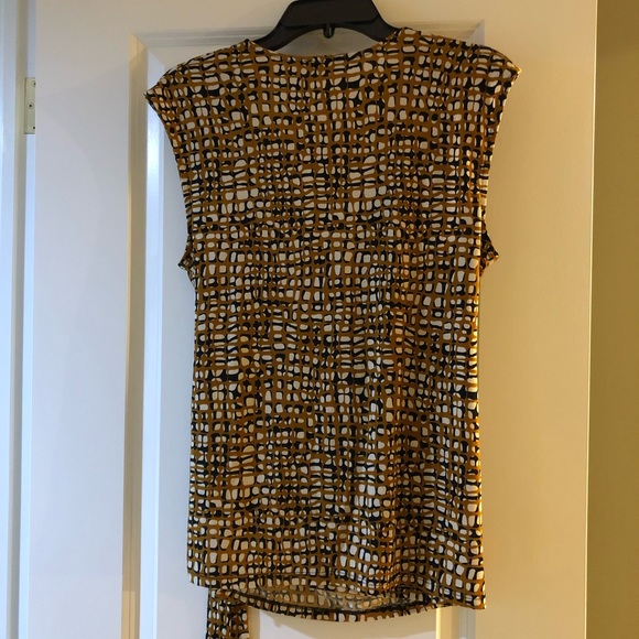 Ricki’s faux wrap brown/black/white top NWT - Picture 4 of 5
